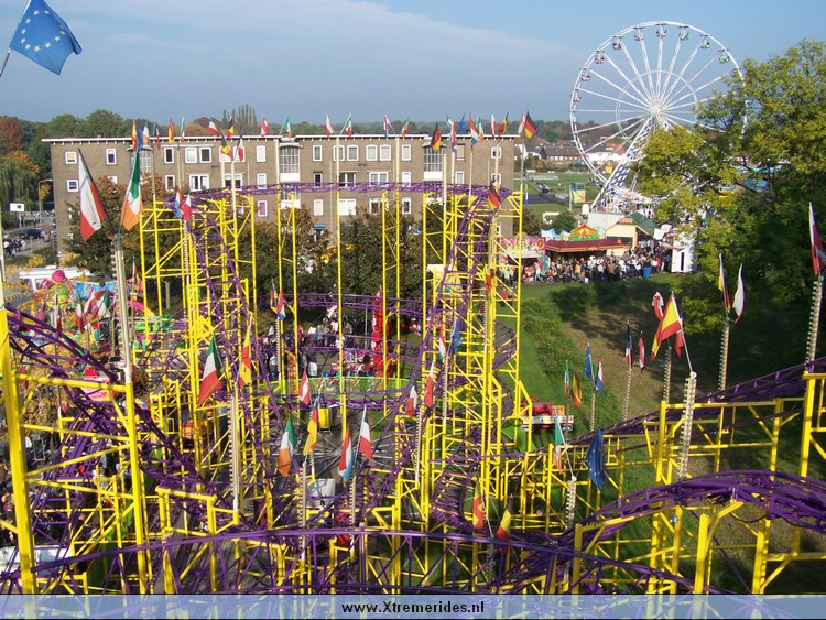 BigRollerCoaster.jpg (215002 bytes)