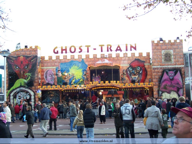 Ghost Train (4).JPG (129400 bytes)