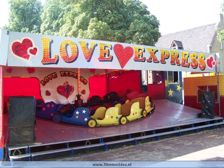 Love Express (1).JPG (156000 bytes)