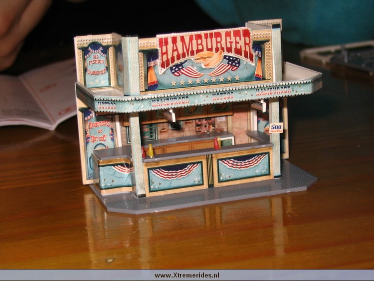 FallerHamburgertent (7).JPG (105897 bytes)