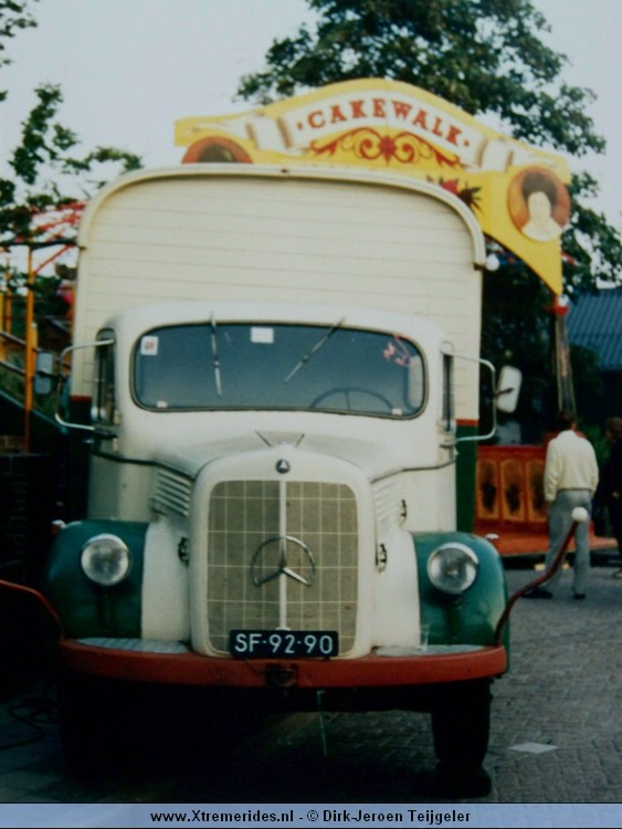 932 (9).JPG (89929 bytes)