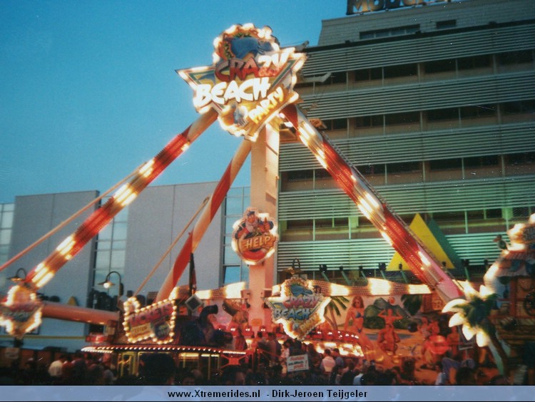 Crazy Beach Party 2.jpg (119883 bytes)