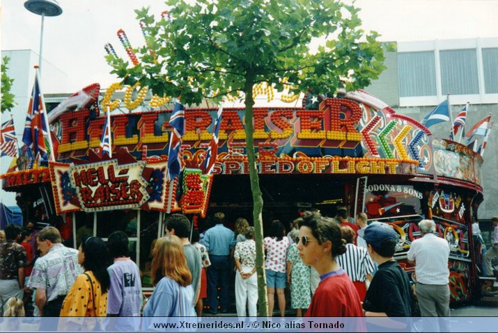 HellRaiser.jpg (132781 bytes)