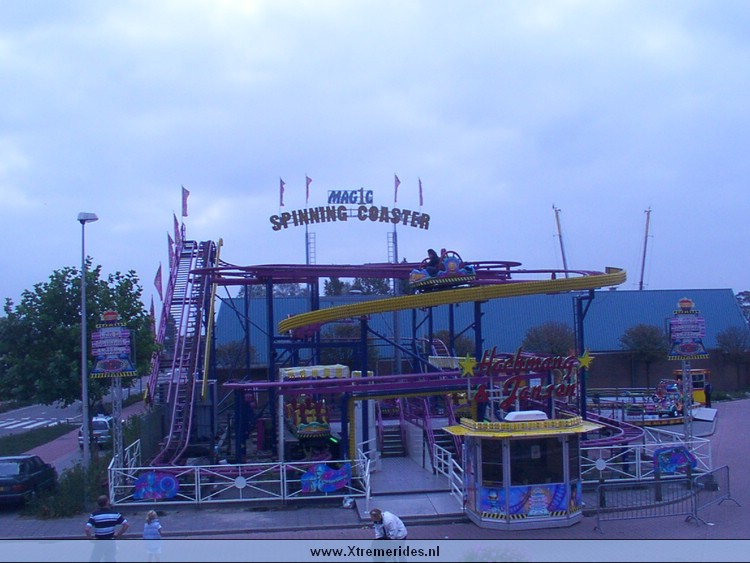 Magic Spinning Coaster 4.JPG (101123 bytes)