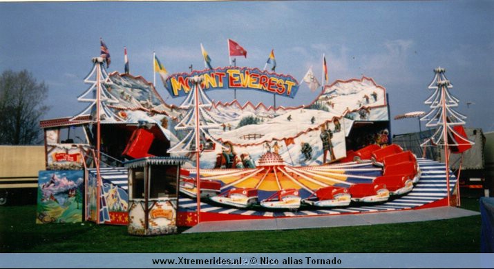 MountEverest.jpg (84287 bytes)