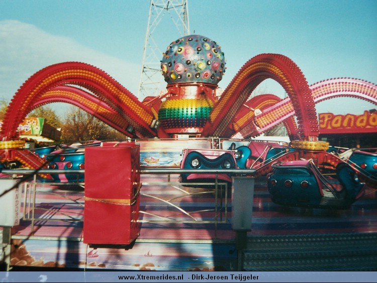 Pandorra.jpg (127730 bytes)