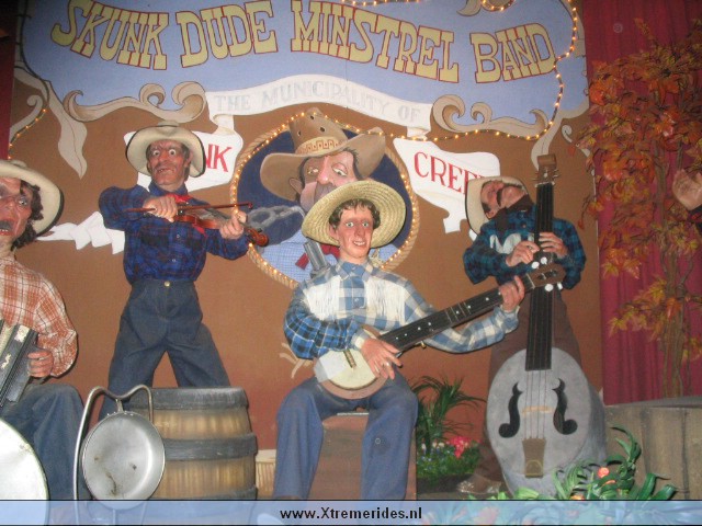 Bobbejaanland2004 (12).jpg (101840 bytes)