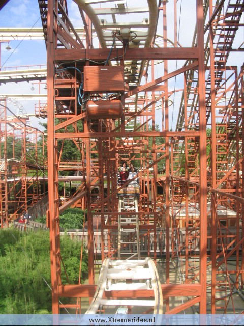 Bobbejaanland2004 (34).jpg (140222 bytes)