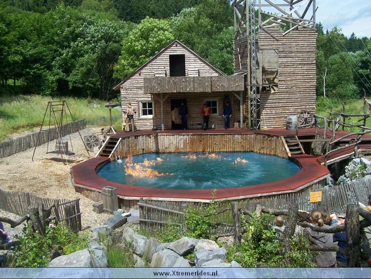 FortFun2008 (50).JPG (210141 bytes)