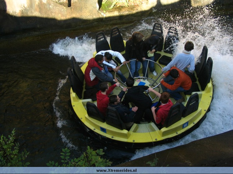 WalibiBelgie2005 (15).JPG (124724 bytes)