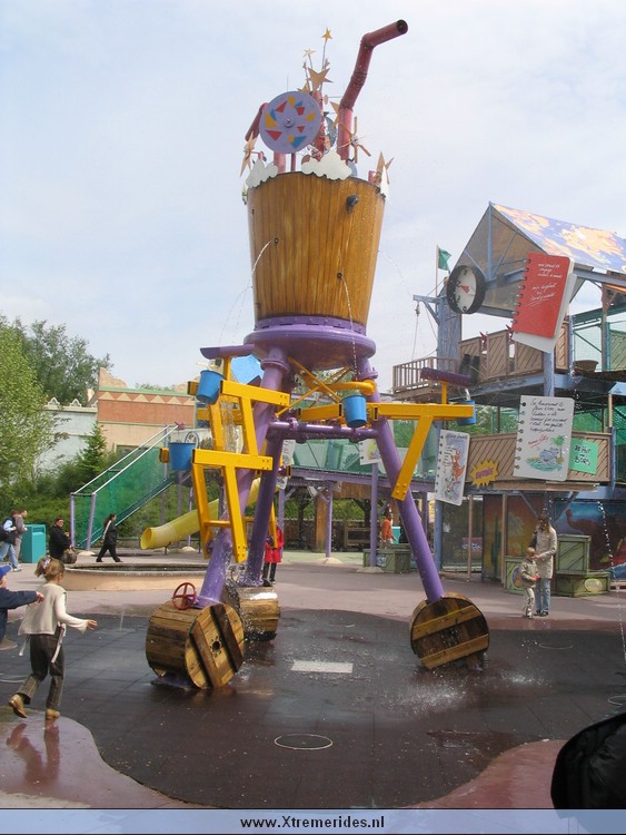WalibiBelgie2005 (27).jpg (116829 bytes)