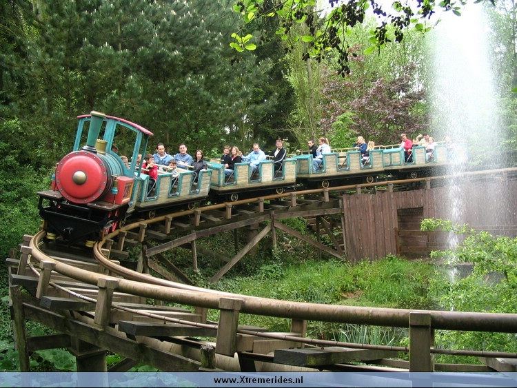 WalibiBelgie2005 (41).jpg (180686 bytes)