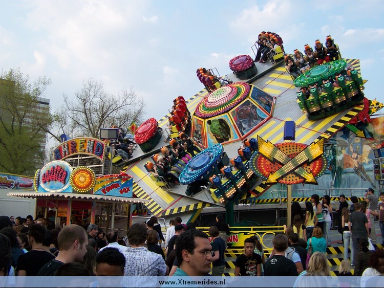 Booster (6).JPG (162011 bytes)