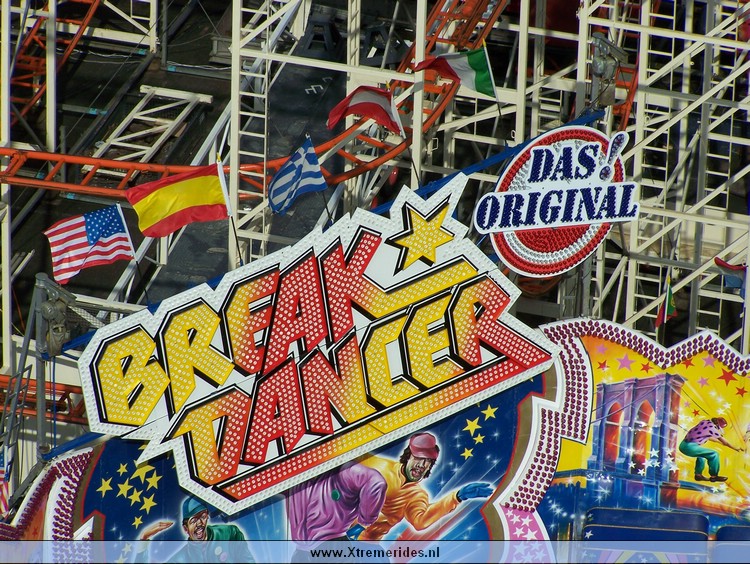 BreakDancer.JPG (230074 bytes)