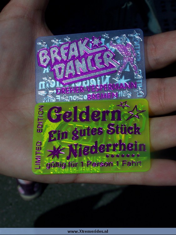 BreakDancer (5).JPG (118177 bytes)