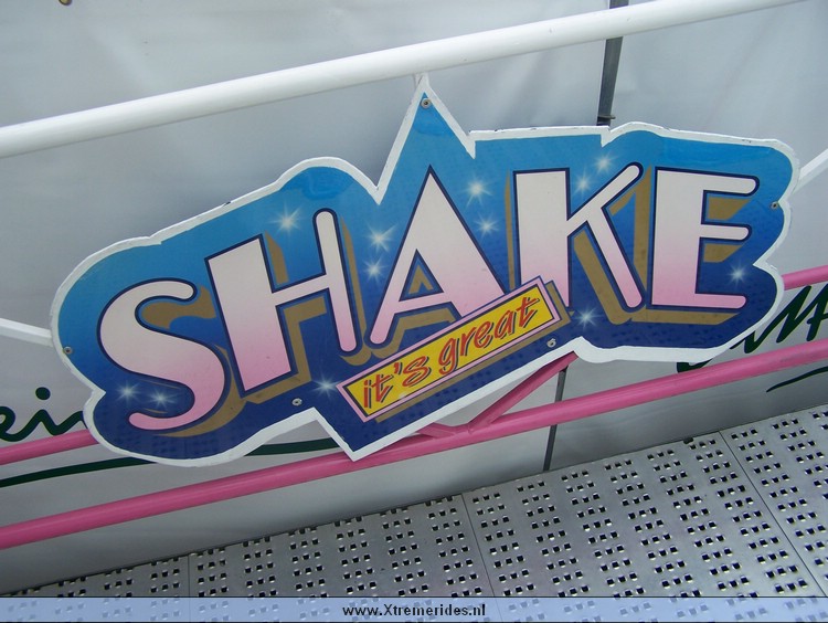 ShakeUndRoll (1).JPG (118277 bytes)