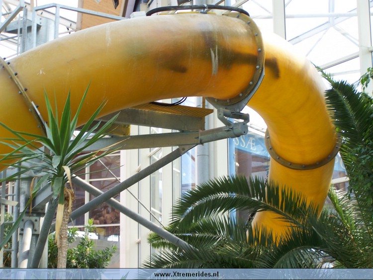 Aqualand.jpg (17).JPG (128979 bytes)