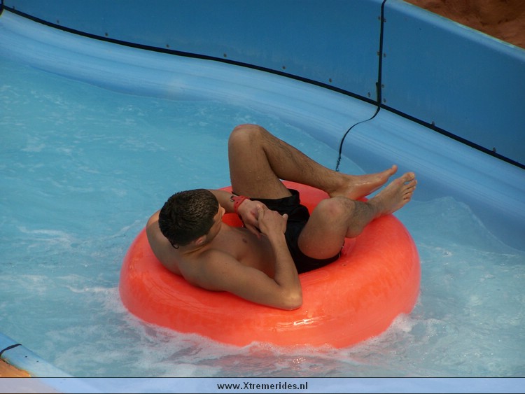Aqualand.jpg (27).JPG (78920 bytes)