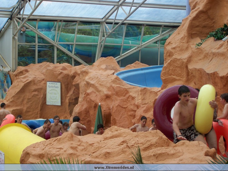 Aqualand.jpg (38).JPG (127502 bytes)