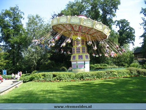 [img width=500 height=375]http://www.xtremerides.nl/_borders/Bellewaarde2005%20(18).jpg[/img]