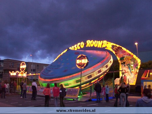 Disco Round 3.JPG (51910 bytes)