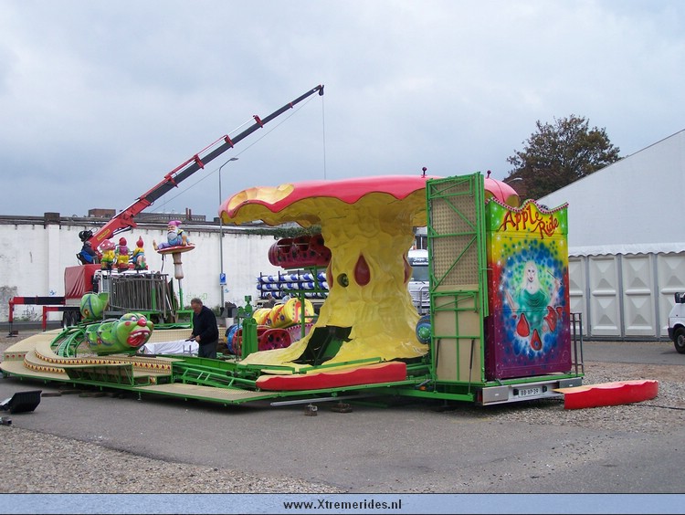 oktoberfeestsittard17okt2007 (5).JPG (120269 bytes)