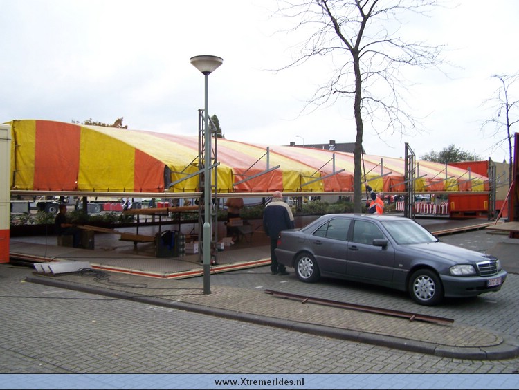 oktoberfeestsittard17okt2007 (9).JPG (113199 bytes)