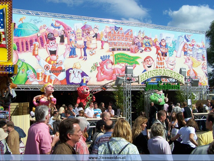 Dusseldorfrheinkirmes2008 (28).jpg (194604 bytes)