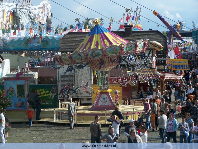 Dusseldorfrheinkirmes2008 (48).jpg (193287 bytes)