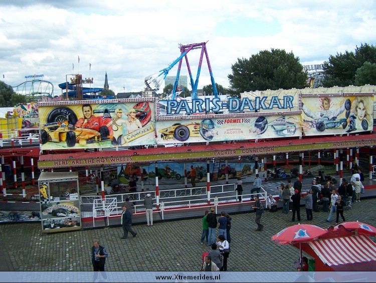 Dusseldorfrheinkirmes2008 (61).jpg (165288 bytes)