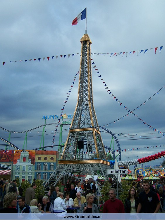 Dusseldorfrheinkirmes2008 (62).jpg (118745 bytes)