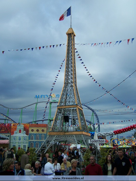 Dusseldorfrheinkirmes2008 (62).jpg (118745 bytes)