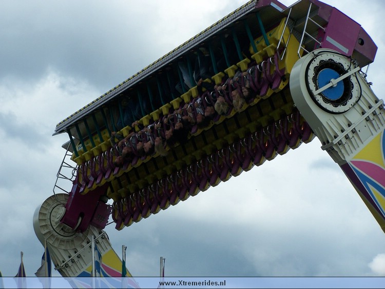 Dusseldorfrheinkirmes2008 (81).JPG (97434 bytes)