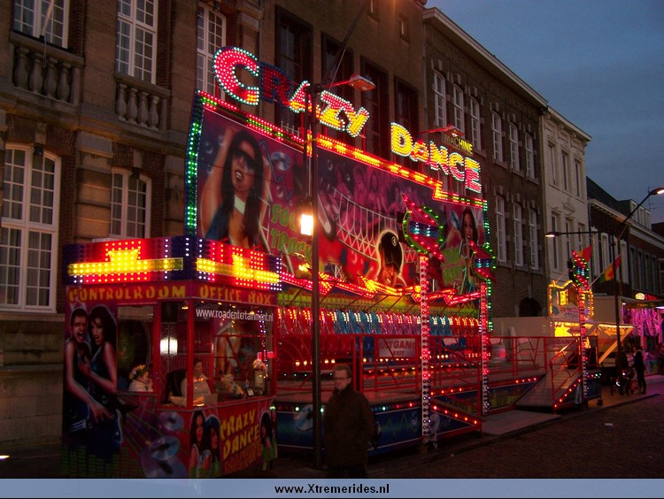 RoermondCarnavalskermis2008 (5).jpg (144506 bytes)