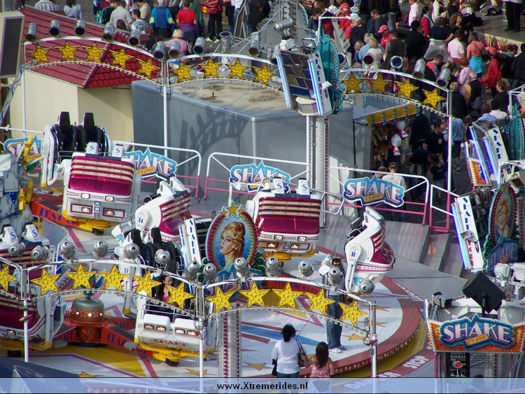 DusseldorfRheinkirmes2009 (12).JPG (200587 bytes)