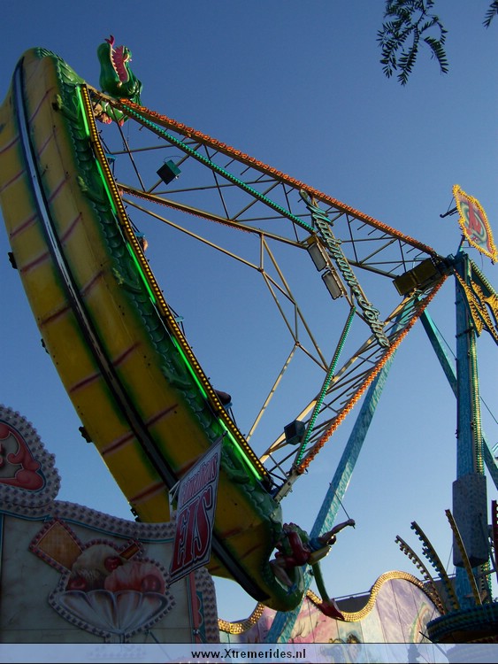 OberhaussenSterkraderkirmes2009 (16).jpg (123479 bytes)